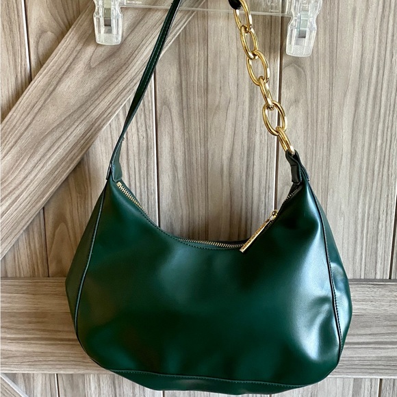House of Want Hunter green colored shoulder bag with half gold chain links - Picture 6 of 7